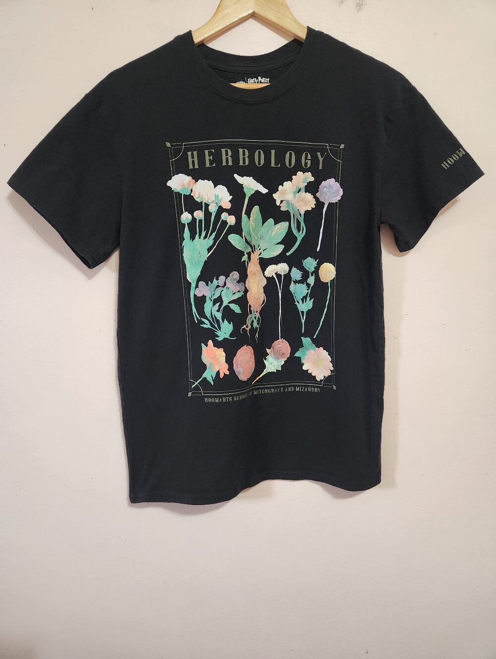 Harry Potter Herbology Hogwarts Wizarding World Black Graphic Tee T-Shirt Size M